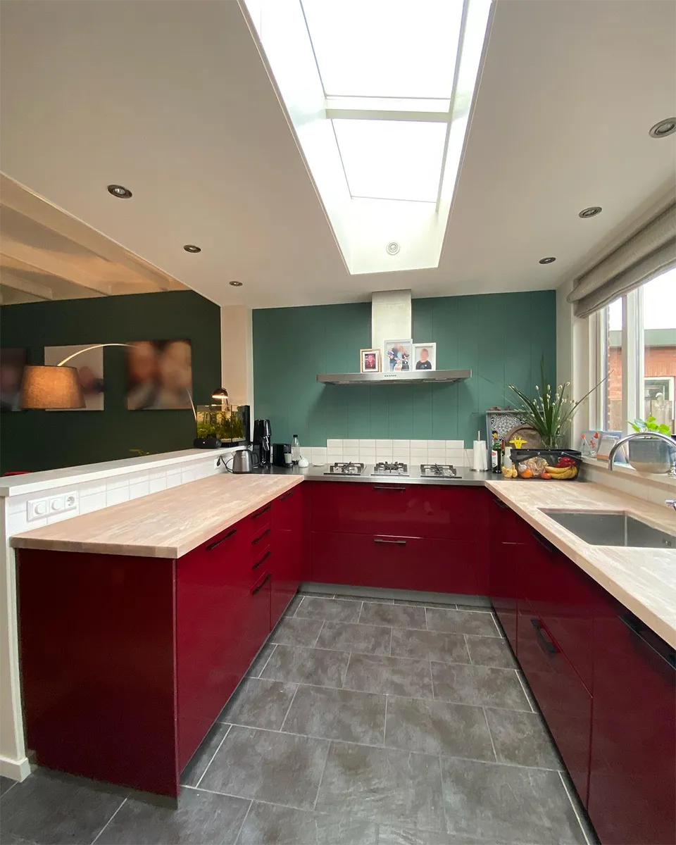 Keuken rood naar zwart wrappen - voor het wrappen