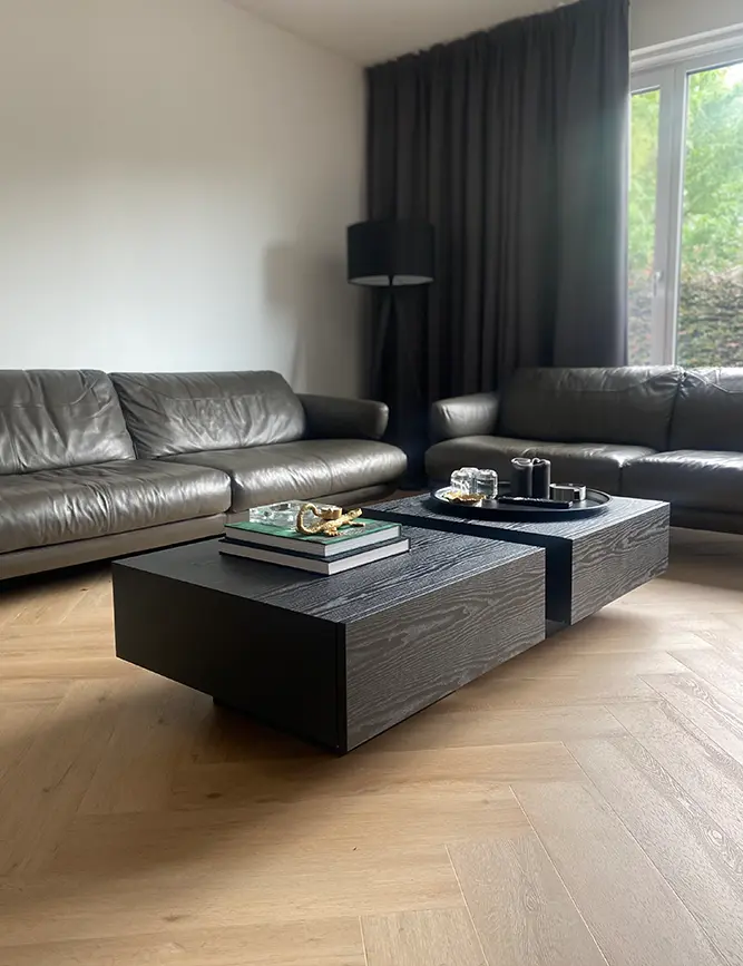Salontafels gewrapt in houtlook zwart